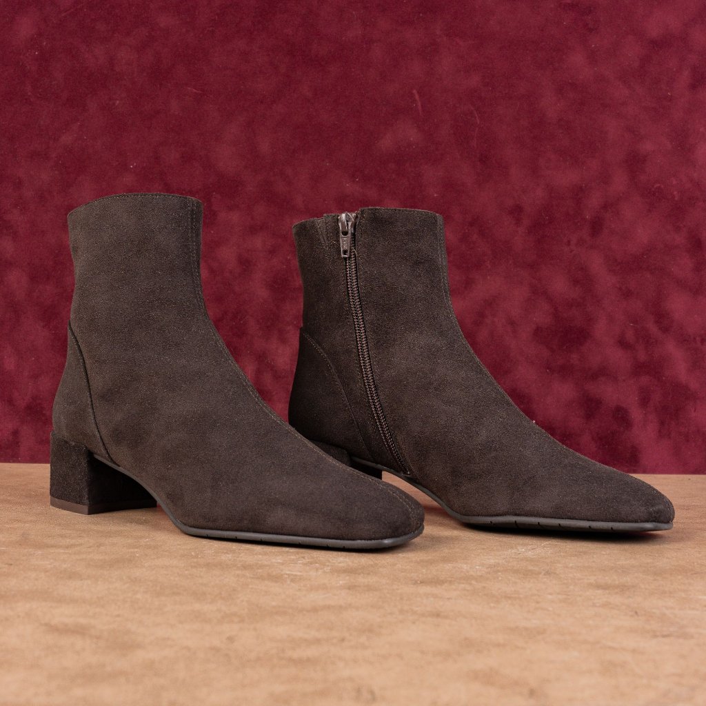 Aquatalia Women Loretta Brown Suede Zip Ankle Dress Office Boots Sz 6.5